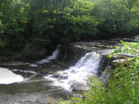 aysgarth_middle_falls_klein.JPG